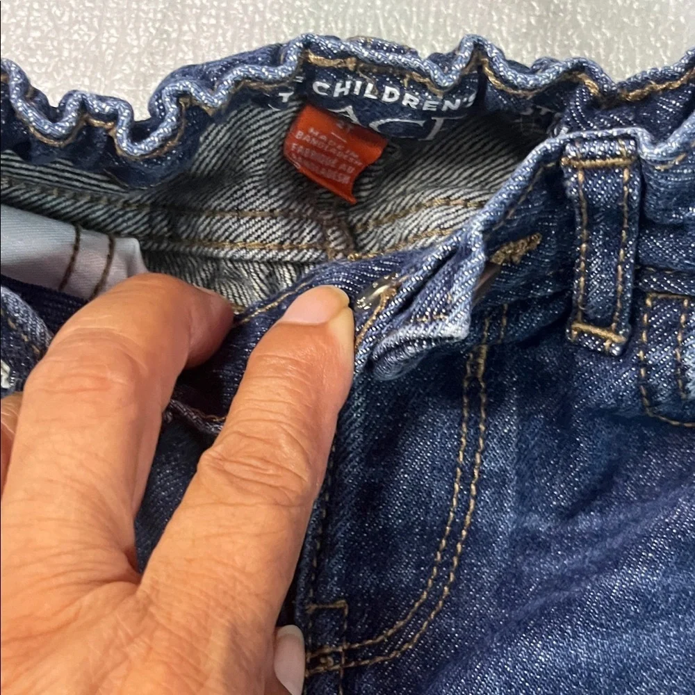 The Children's Place Navy Blue Kids Jeans is a bundle of 4 pieces !